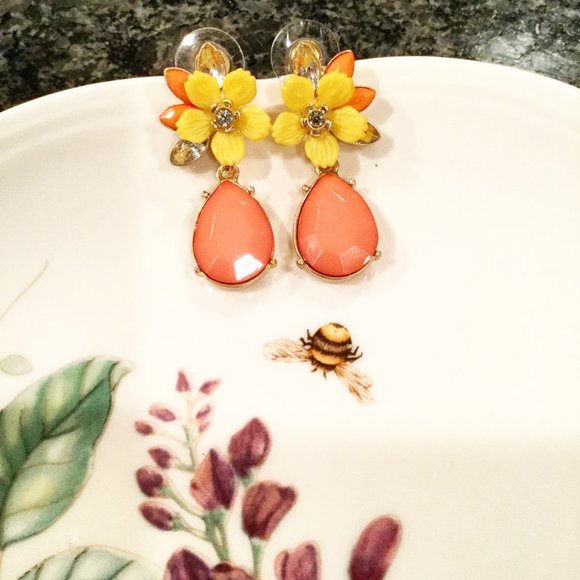 Summer Floral Earrings - Picture 2 of 2